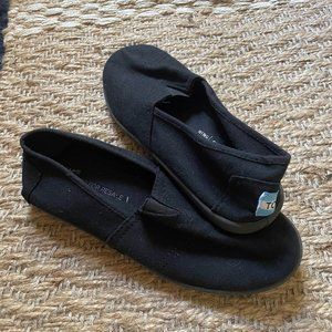Toms Shoes   KA1-31